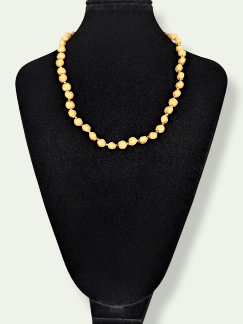 Vintage Mid-Century Beige Molded Thermoplastic Corn Kernel Necklace